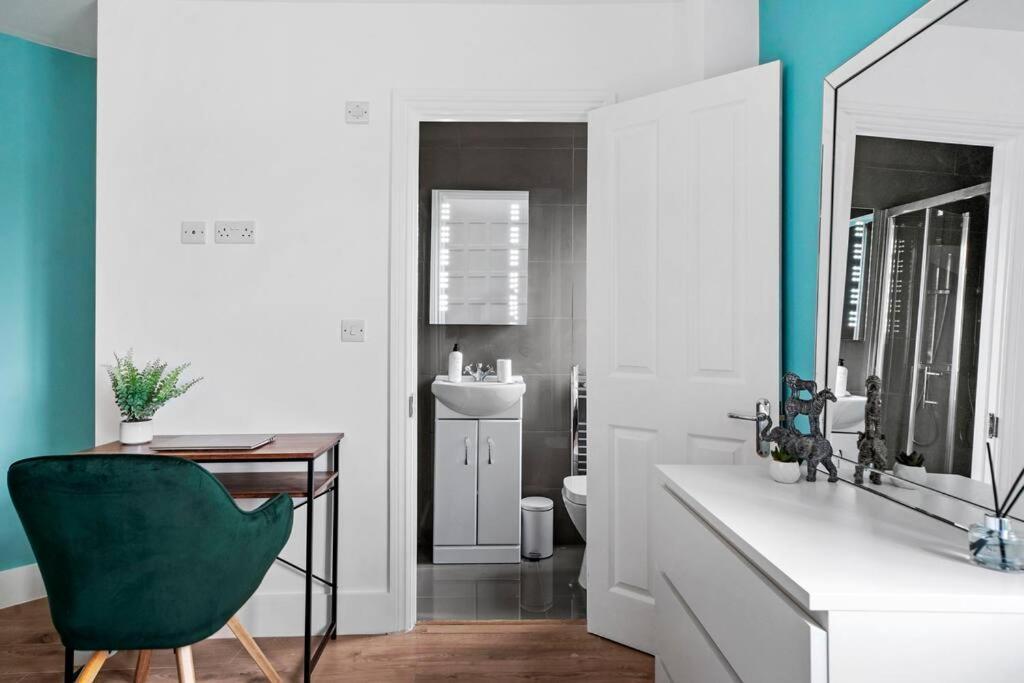 The Chaucer Suite - Exceptionally Stylish - Sleeps 4 Canterbury Exterior photo